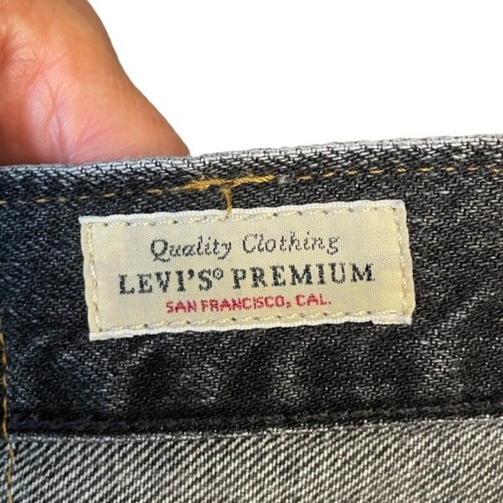 Levi's 501 Black Distressed Raw Hem Denim High Rise Jean Shorts Size 34 - Picture 7 of 10